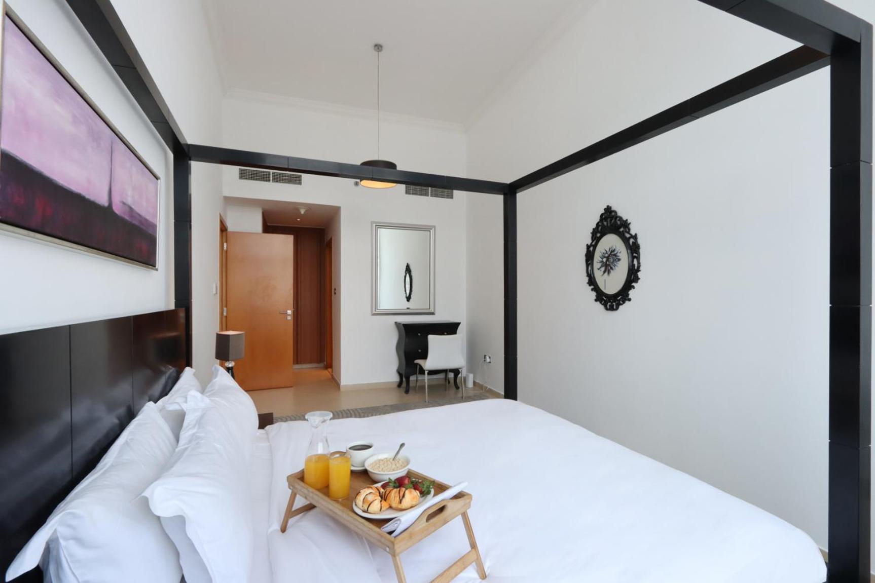 Livbnb- Prime Located 2b In Marina, Steps To * Dubai