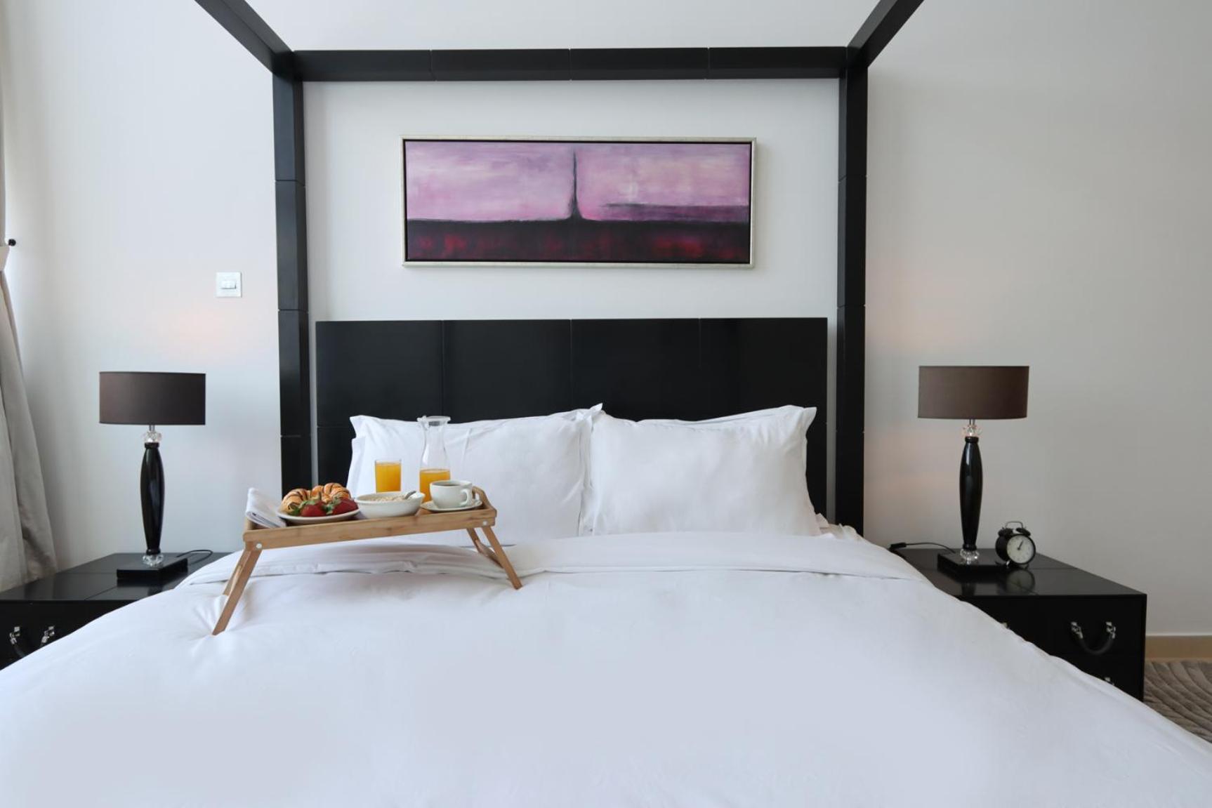 Apartment Livbnb- Prime Located 2b In Marina, Steps To