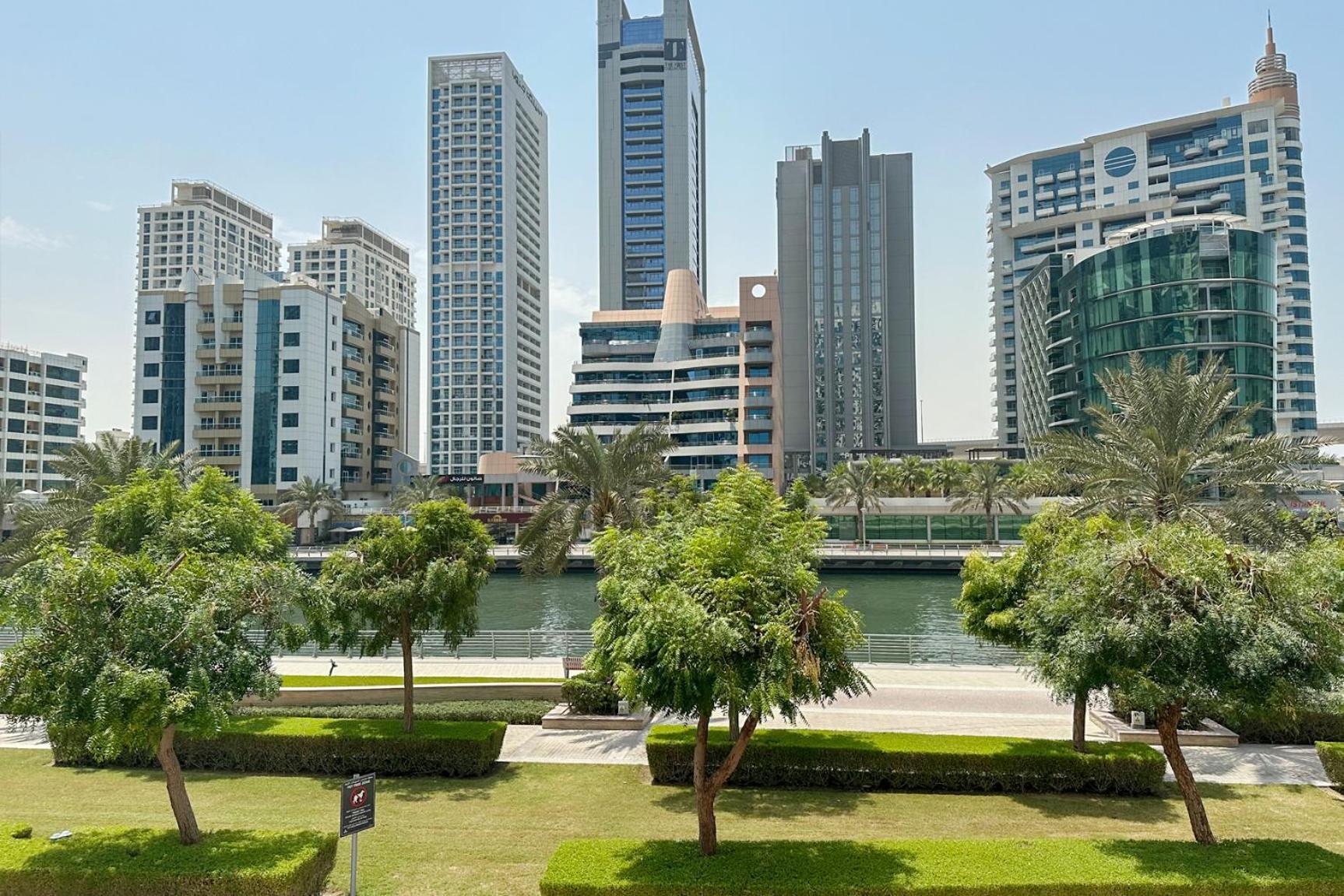 Apartment Livbnb- Prime Located 2b In Marina, Steps To *