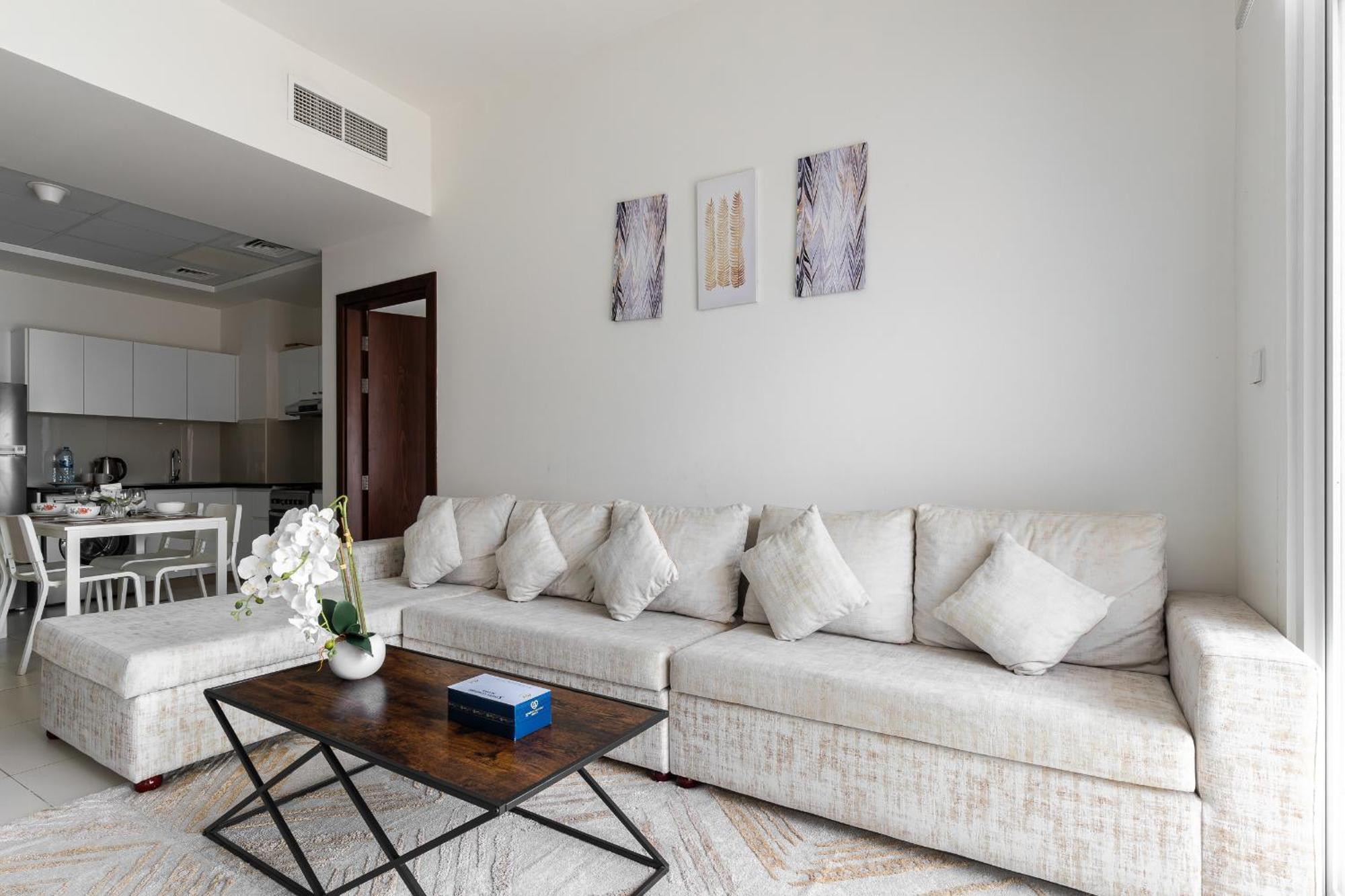 Binghatti Gateway By Simply Comfort Apartment Dubai