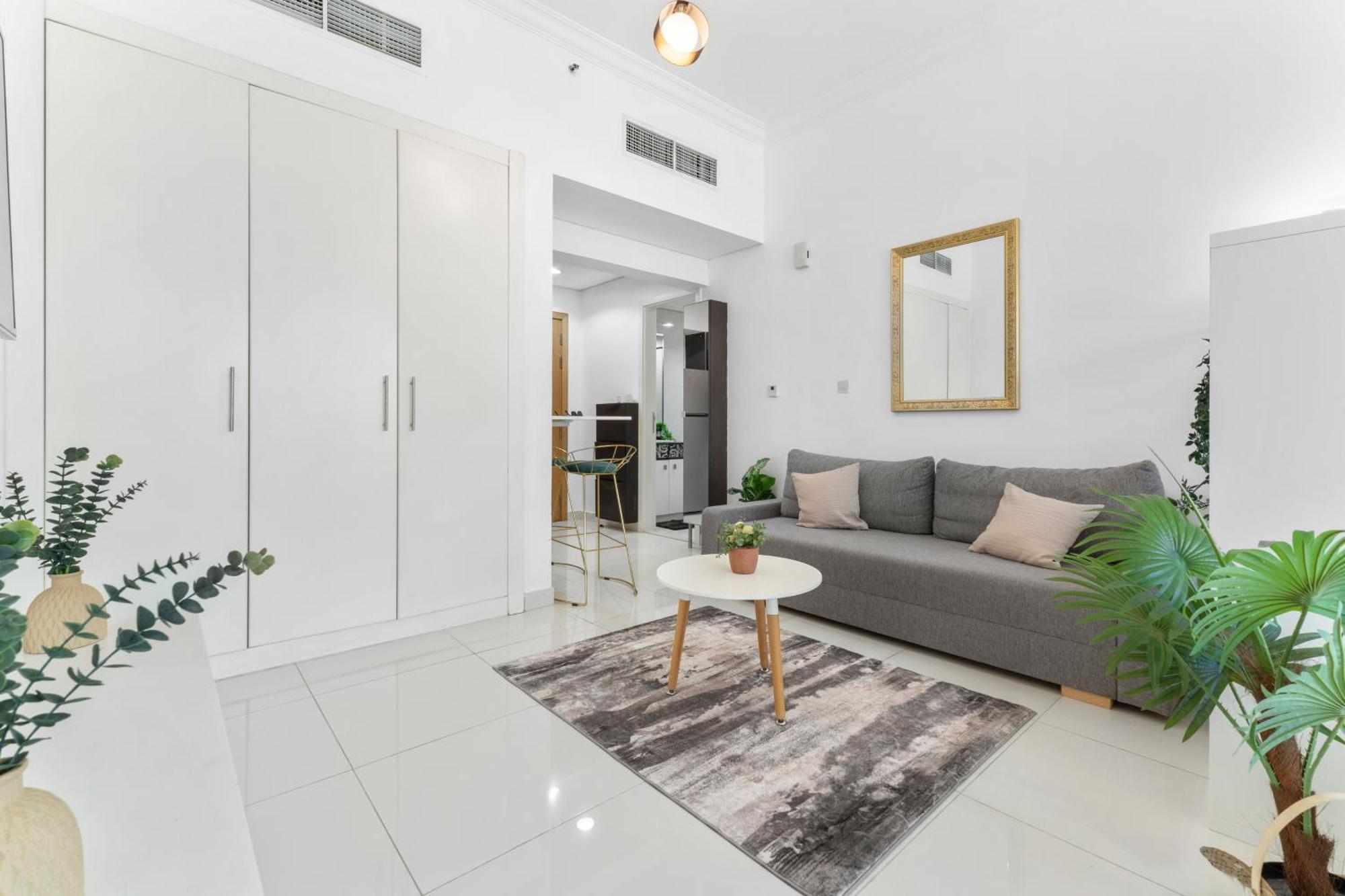 Waves - Executive Bay Studio, Canal View And Modern Amenities Apartment *
