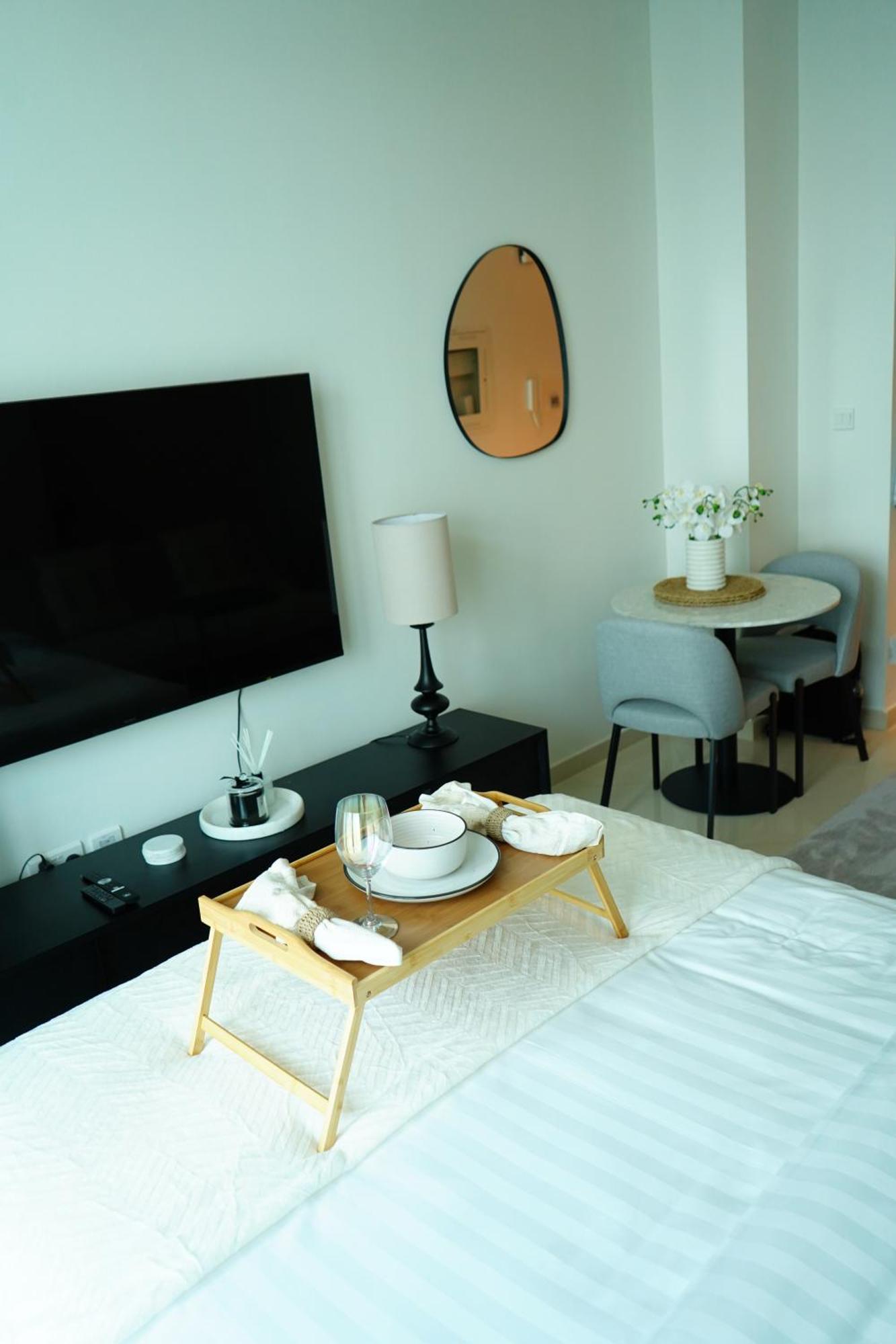 Your Elegant Palm Paradise- Fully Equipped *