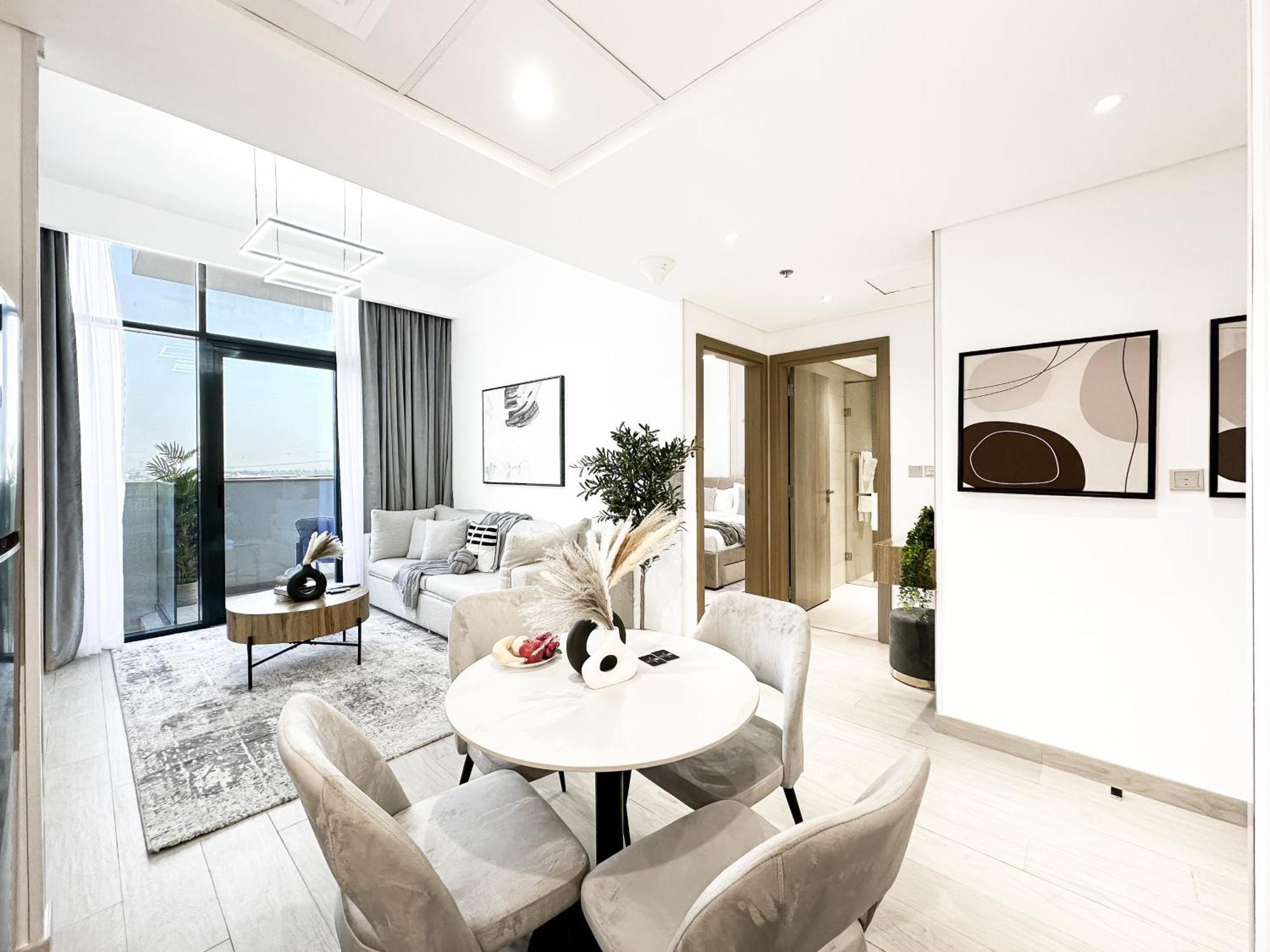 Trophy - The Silken Symphony Dubai