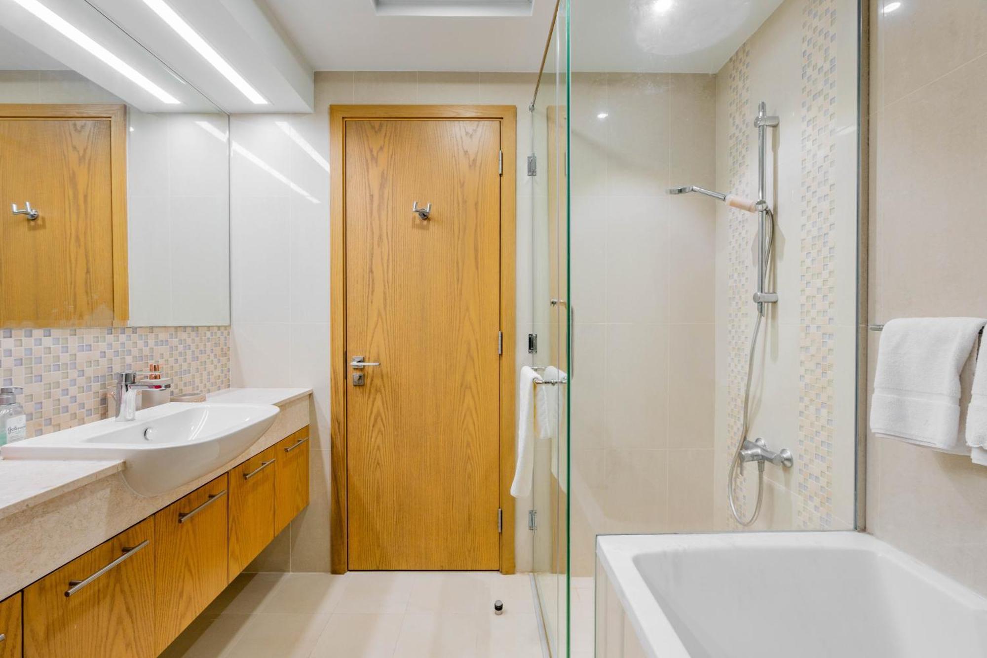 Modern 1-br Close To Mall And Burj Khalifa Daire *