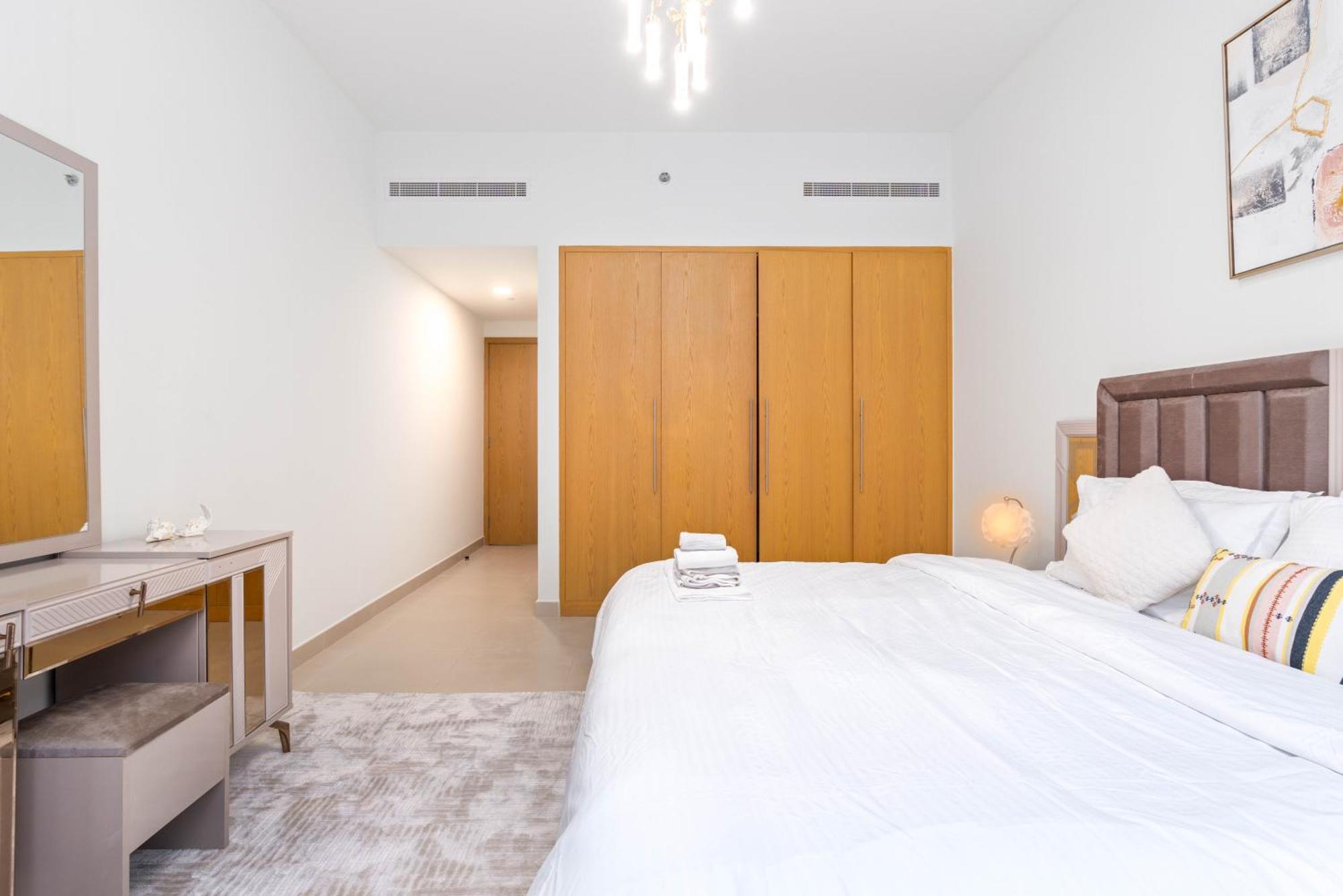 Modern 1-br Close To Mall And Burj Khalifa Daire *