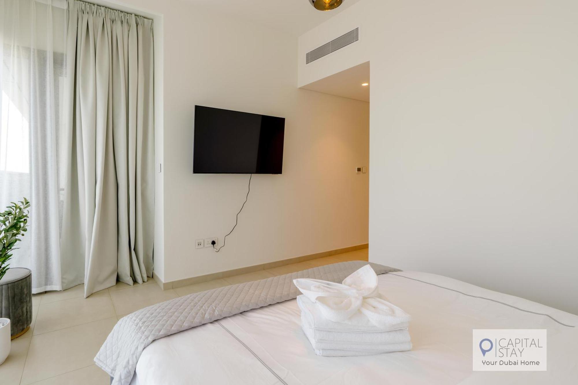 Apartment 3 Bed And Maid Apt - Downtown - Burj Khalifa Dubai
