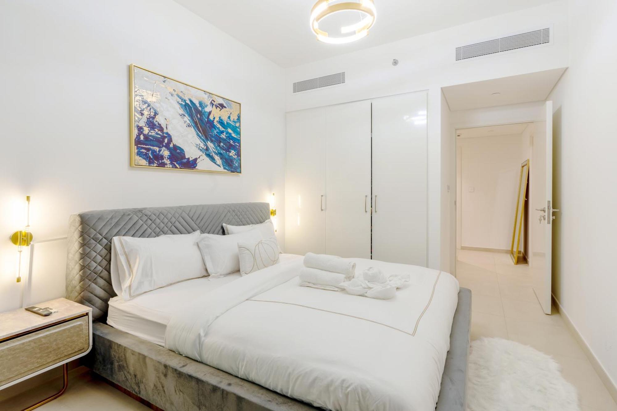 3 Bed And Maid Apt - Downtown - Burj Khalifa Dubai