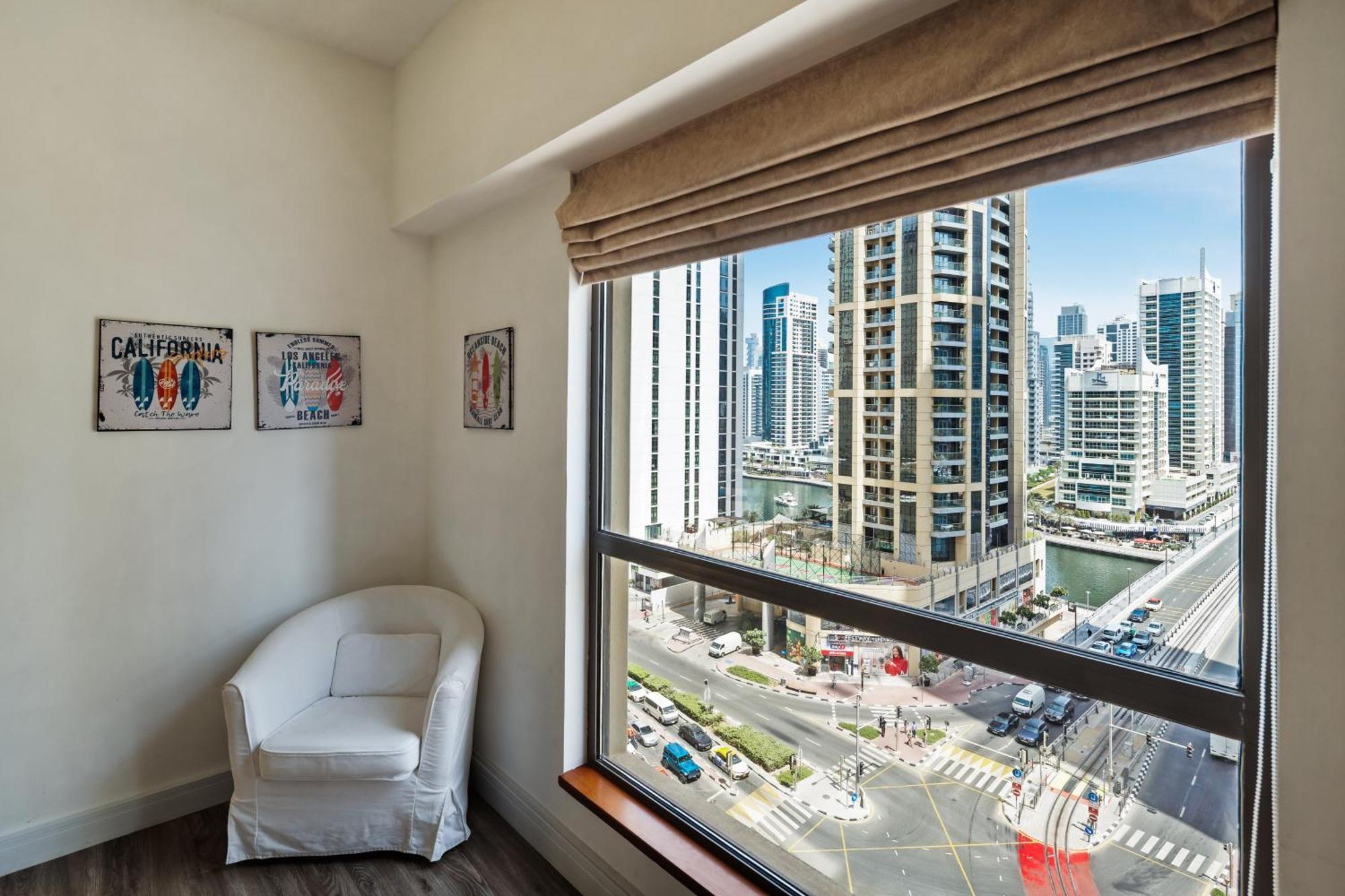 La Buena Vida Homes Apartment