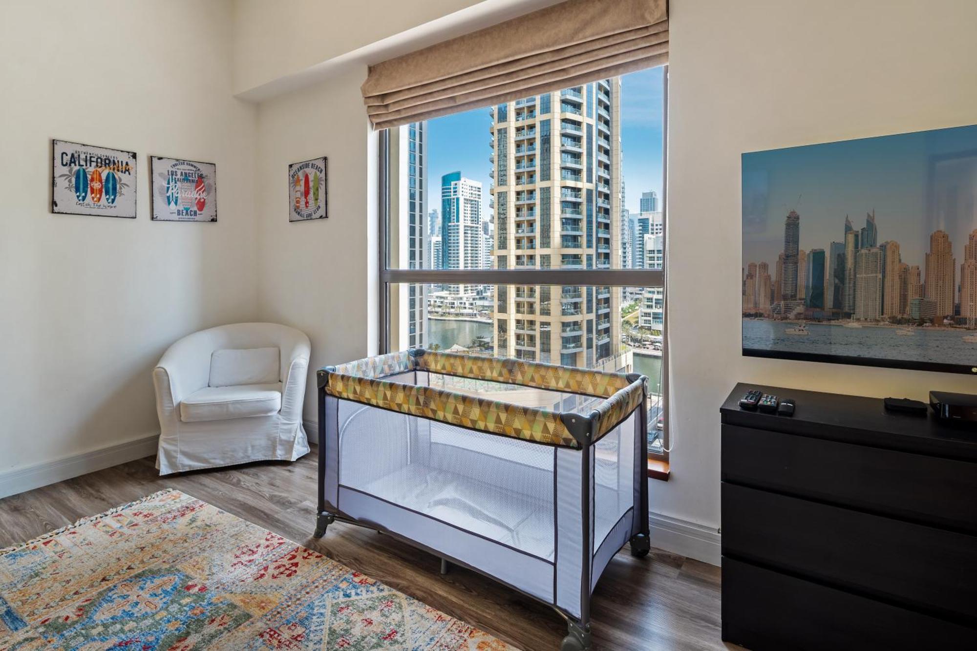 La Buena Vida Homes Apartment *