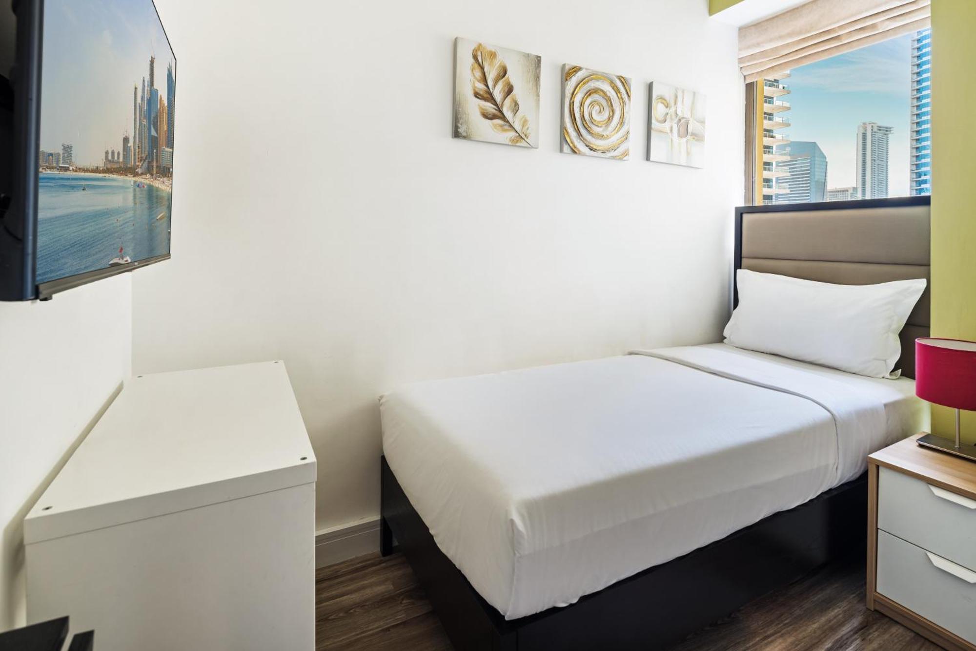 La Buena Vida Homes Apartment