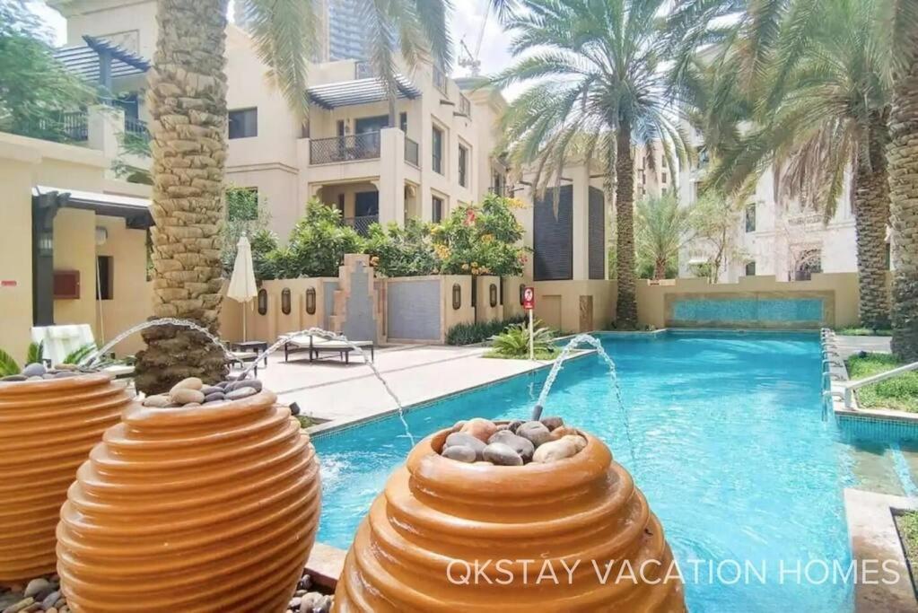 5 Min Walk To Burj Khalifa 2bhk Luxury Downtown Burj Haven * Dubai