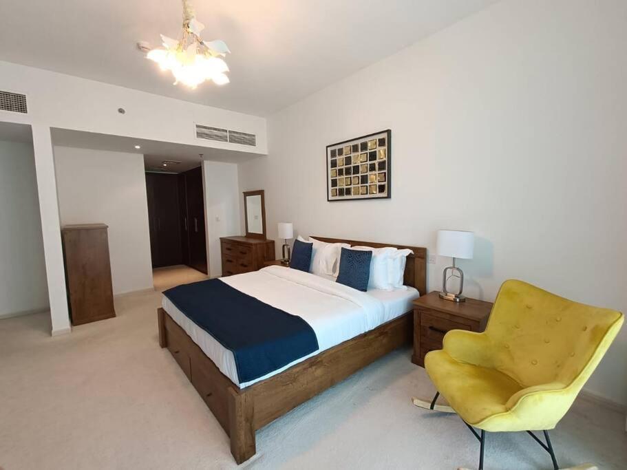 Quill - Canal View Spacious 3 Bedroom Apartment *