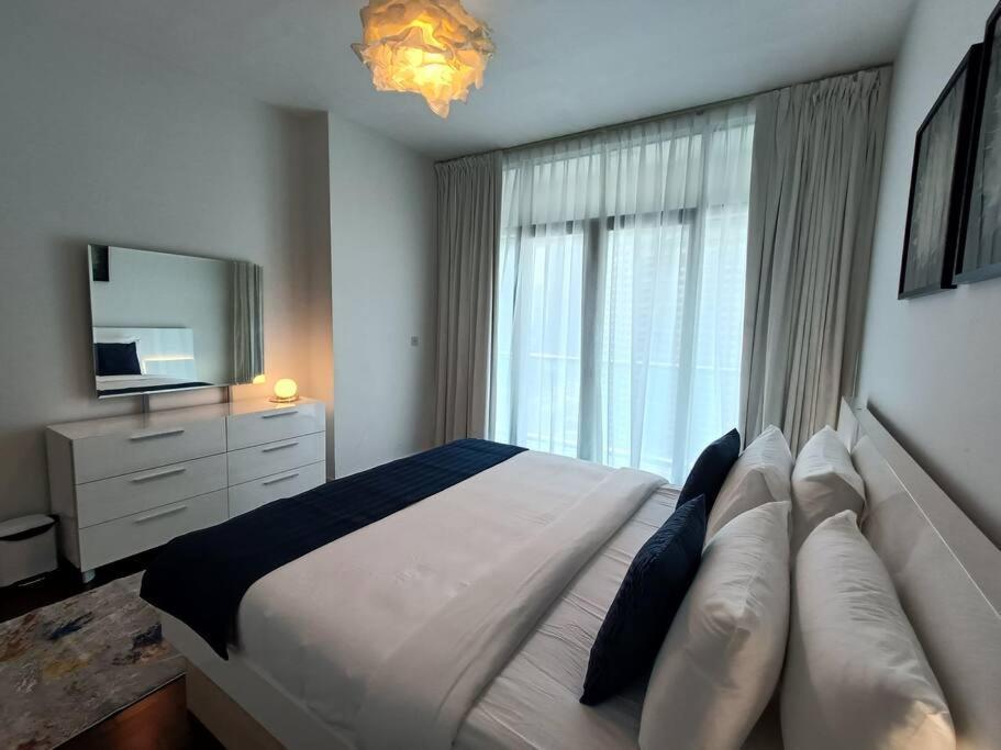 Apartment Quill - Canal View Spacious 3 Bedroom Dubai
