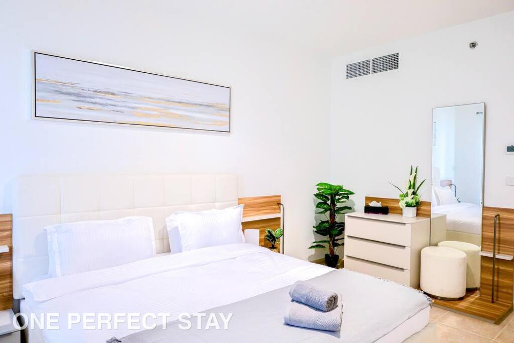 Apartment Stunning View 1 Bedroom Pool & Gym