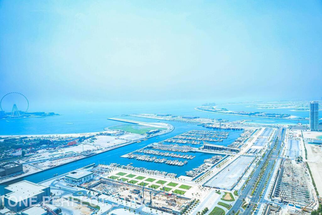 Apartment Stunning View 1 Bedroom Pool & Gym Dubai