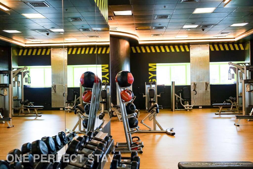 Apartment Stunning View 1 Bedroom Pool & Gym