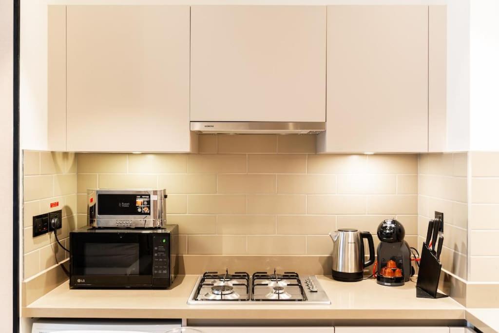 Quiet High-rise 1br - Free Baby Gear, Downtown Close Daire Dubai