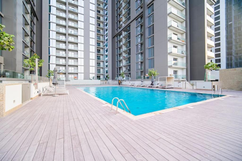 Daire Quiet High-rise 1br - Free Baby Gear, Downtown Close