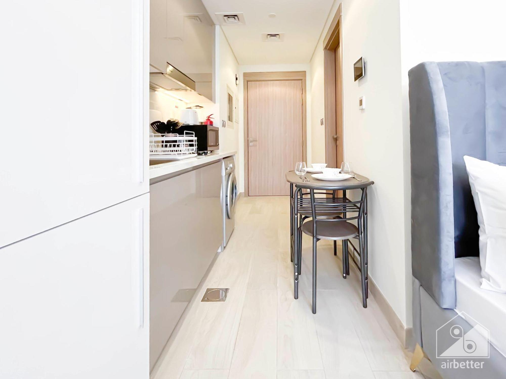 Stunning With A Spacious Balcony In Meydan Apartment