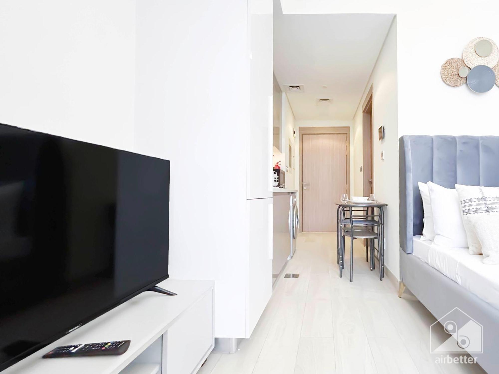 Stunning With A Spacious Balcony In Meydan