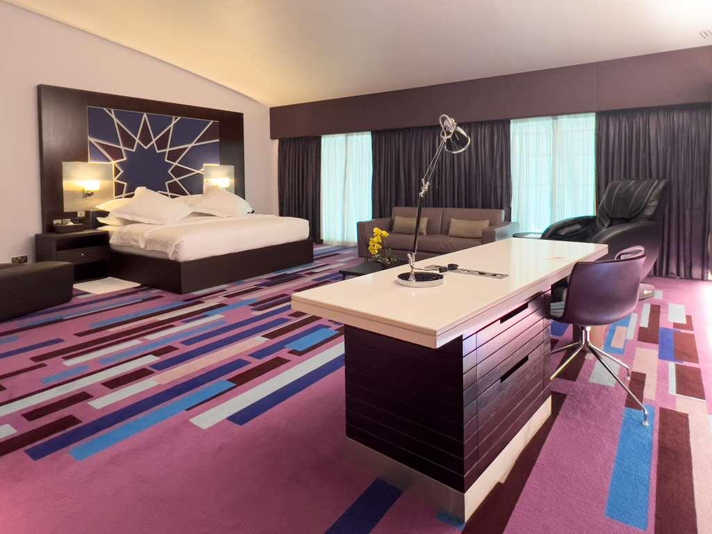 Hotel International Terminal 5*