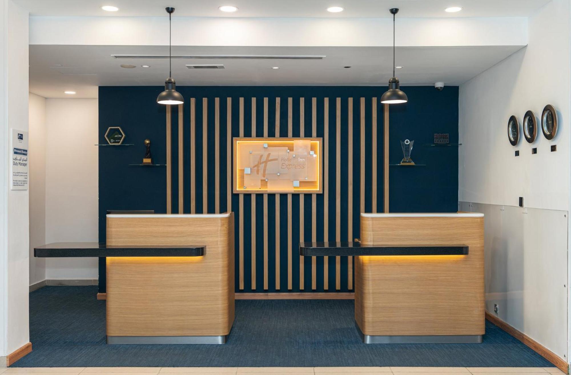 Express Dubai, Jumeirah By Ihg Otel 3*