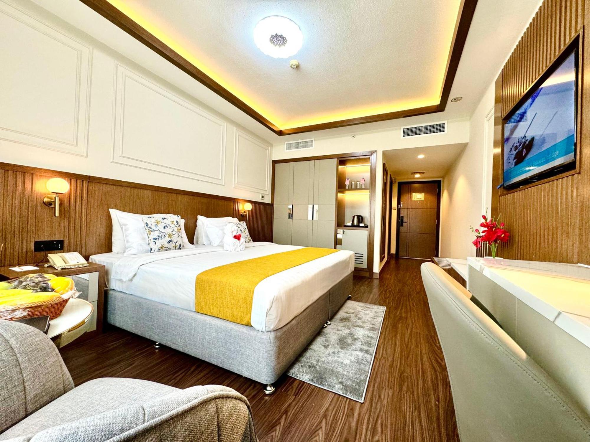Hotel Fortune Plaza Hotel, Airport