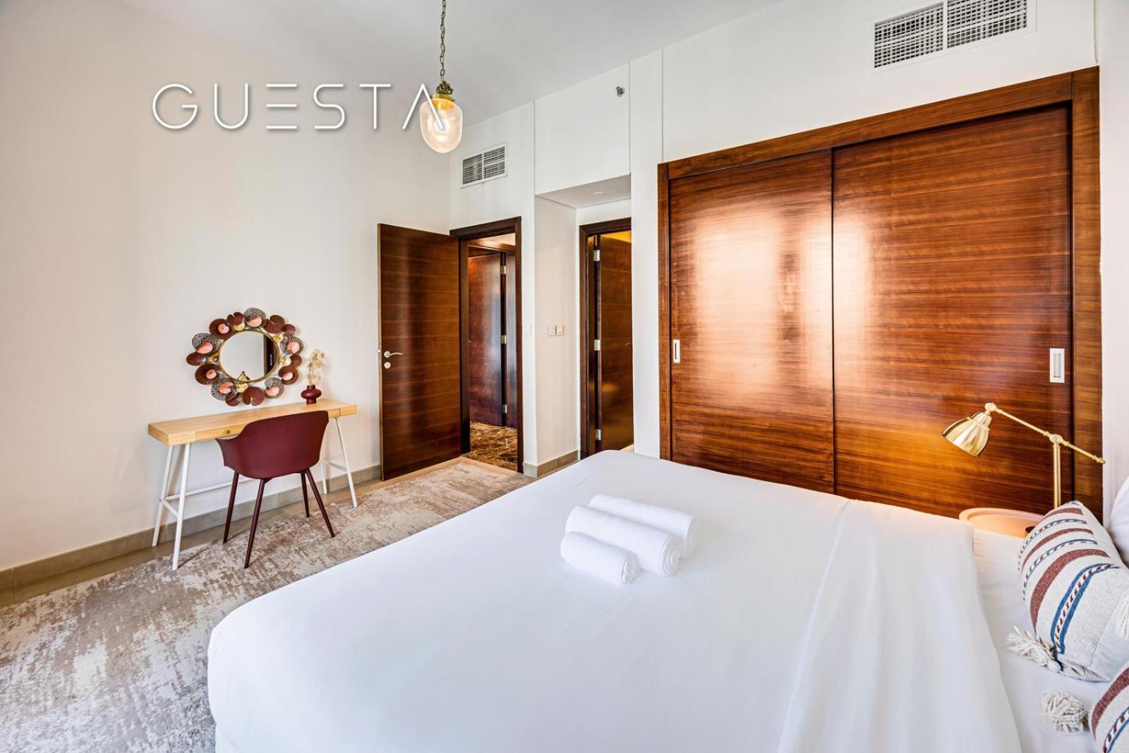 Sparkle Tower, Marina Apartment *