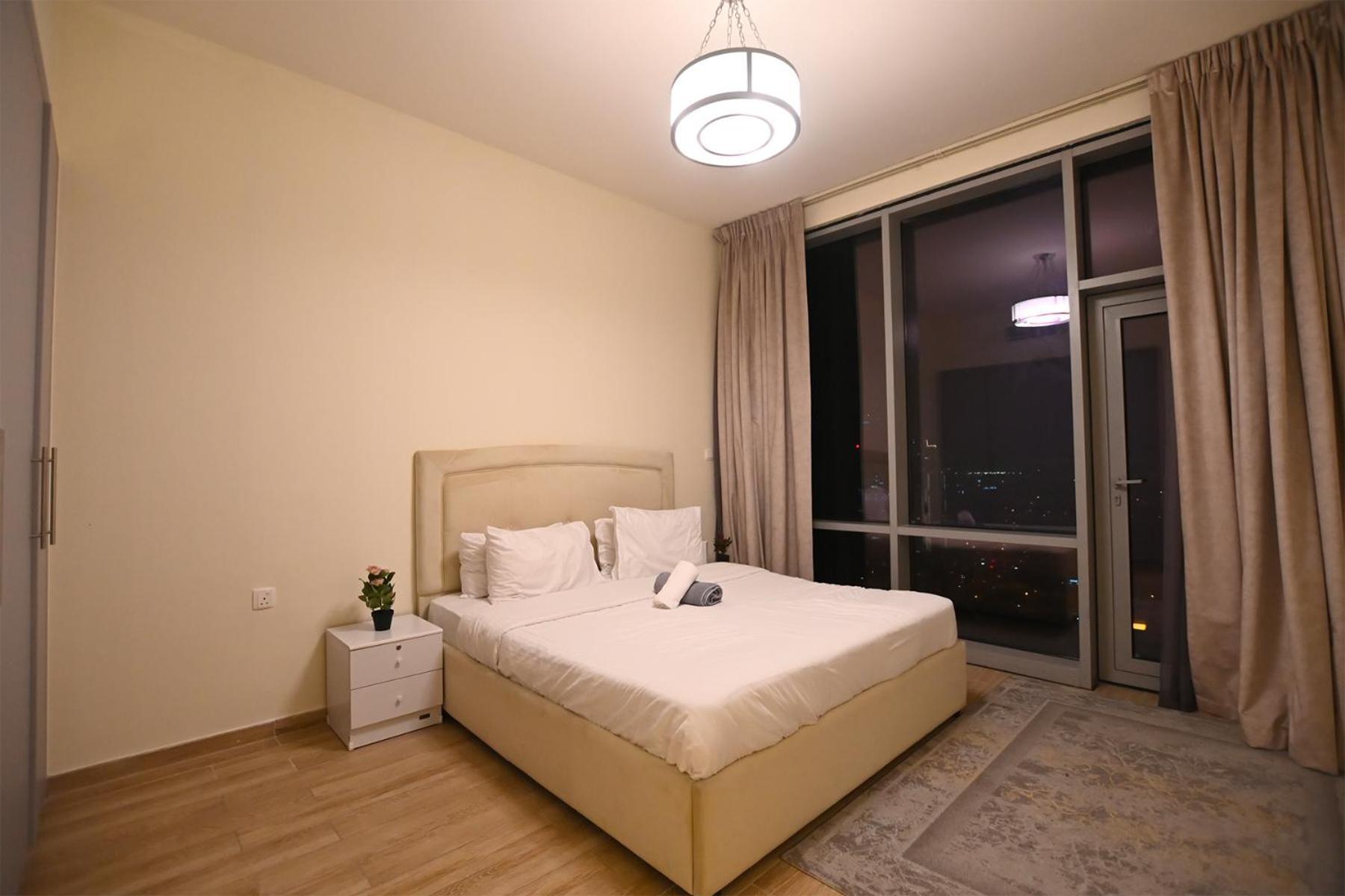 Daire Brown Stone - Canal View Five Star