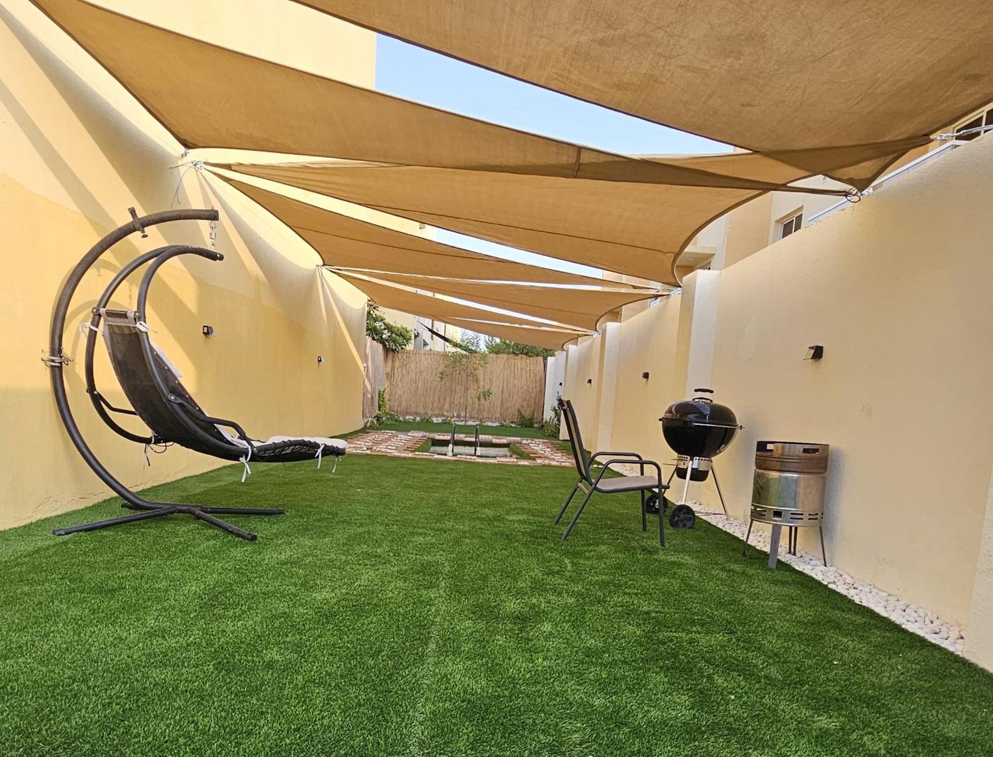 Dubai's Hidden Gem, 3bedroom + Private Pool *