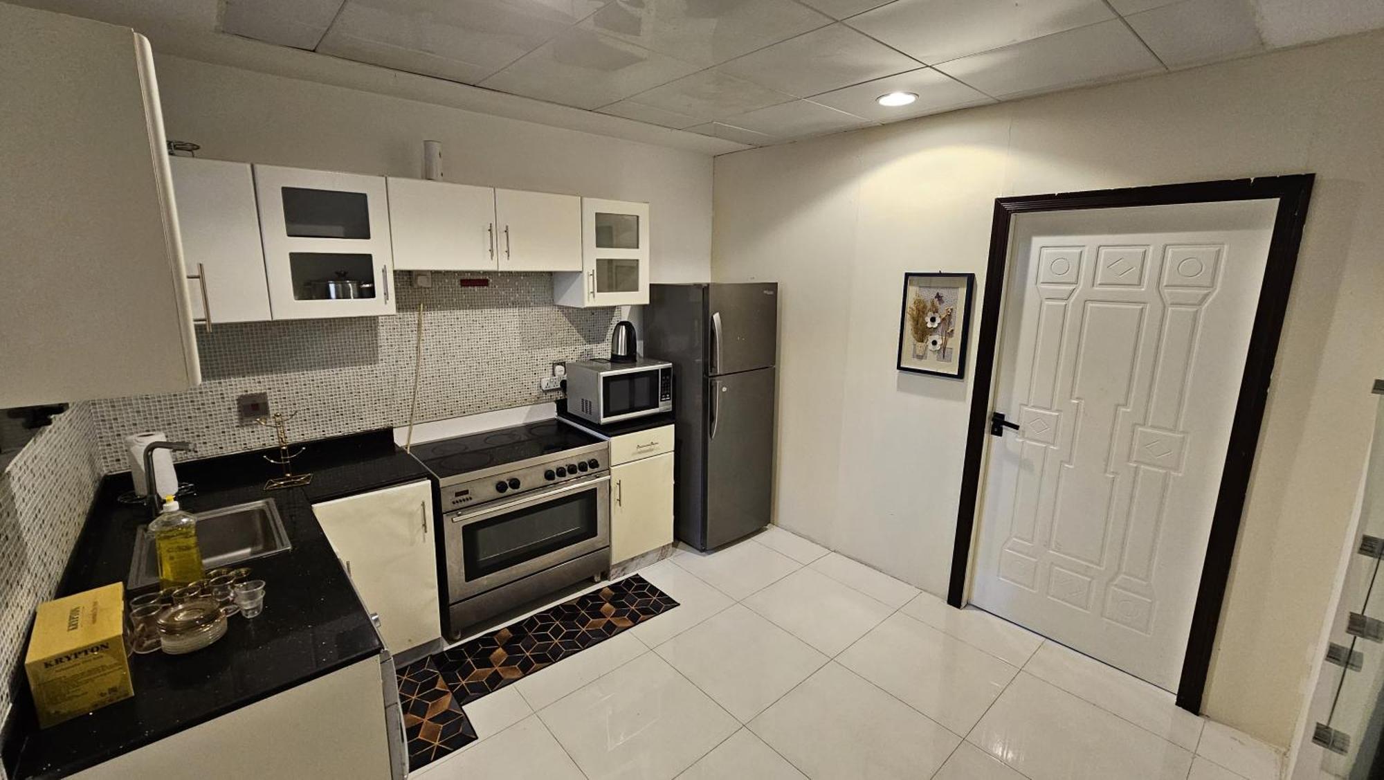 Dubai's Hidden Gem, 3bedroom + Private Pool *