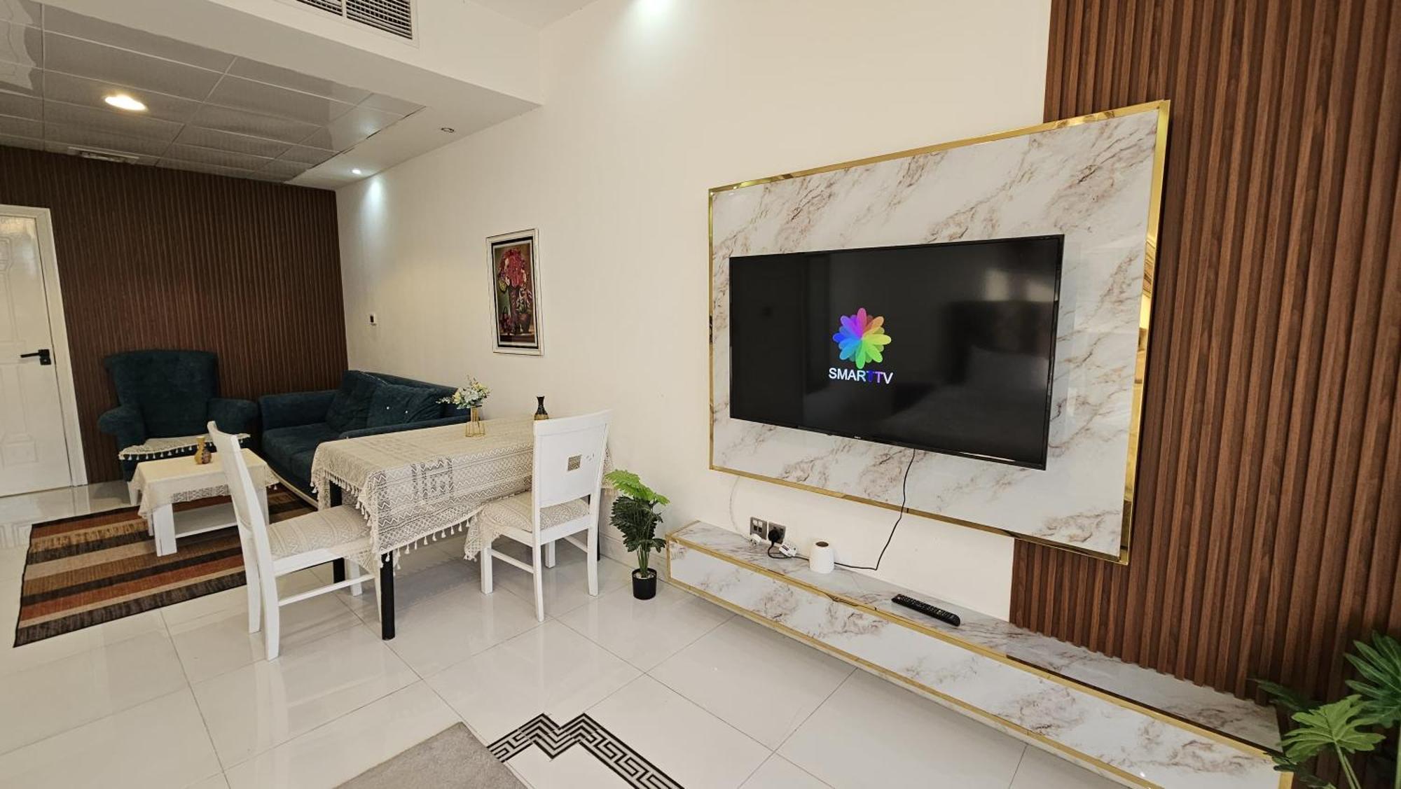 Dubai's Hidden Gem, 3bedroom + Private Pool