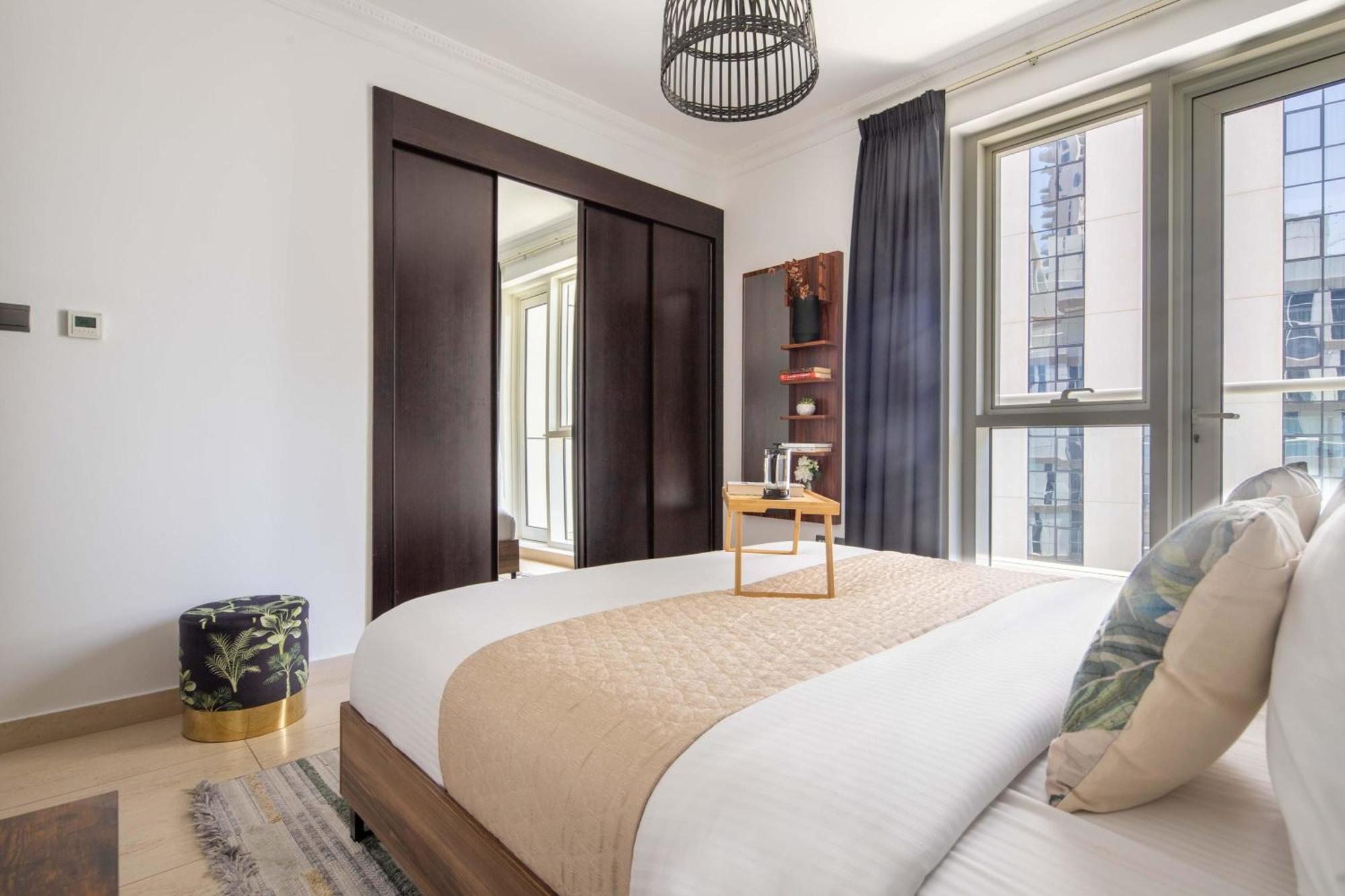 Frank Porter - Mon Reve Apartment Dubai
