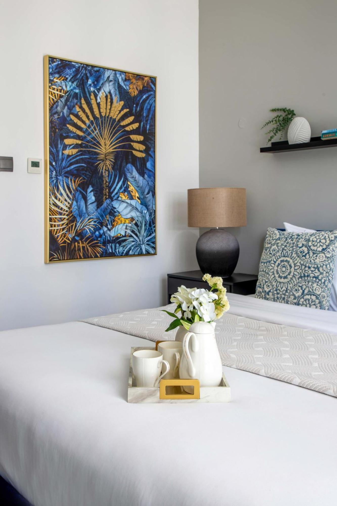 Frank Porter - Mon Reve Apartment Dubai