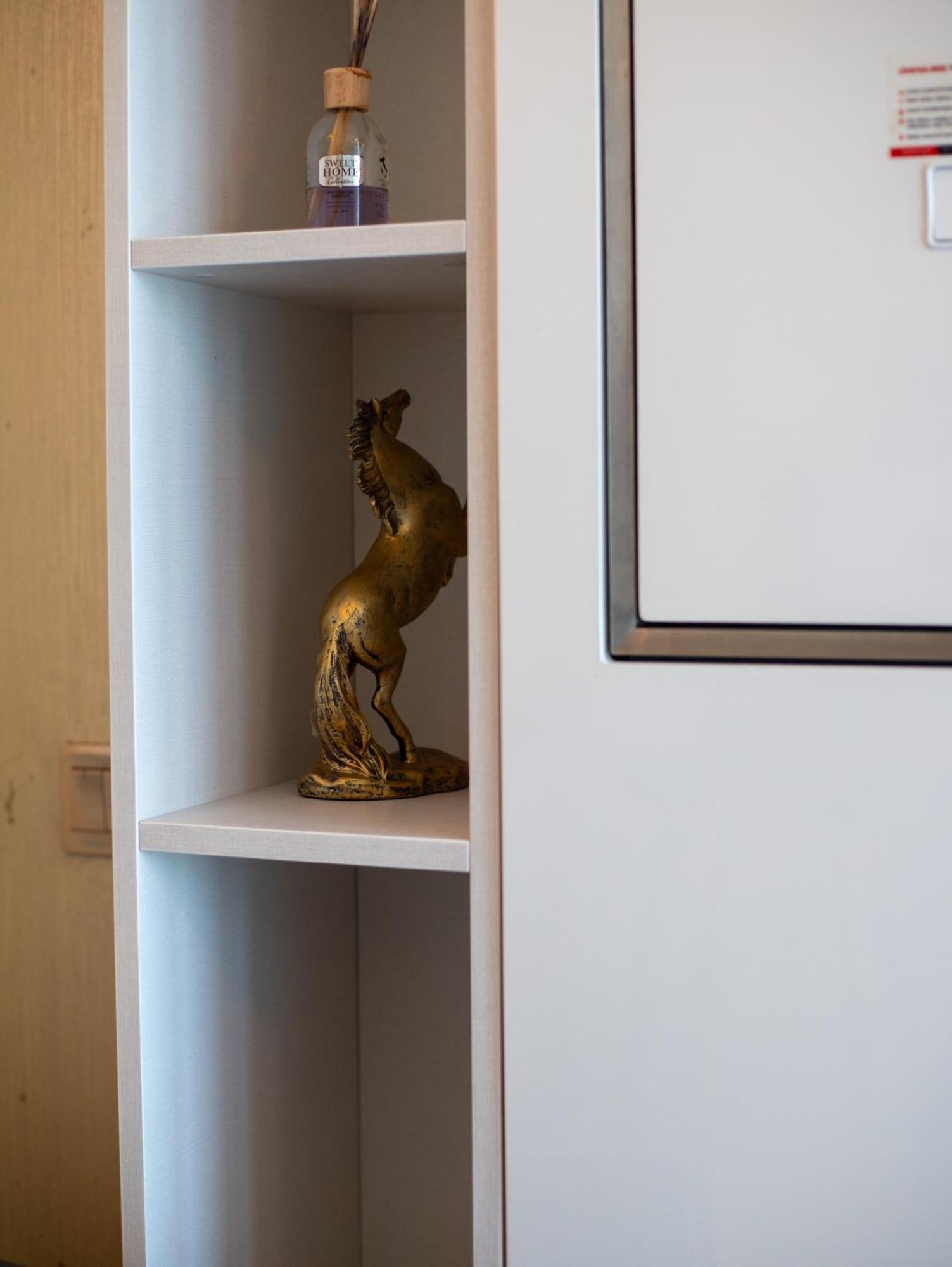 High Floor Studio With Burj Khalifa And Skyline View Apartment Dubai