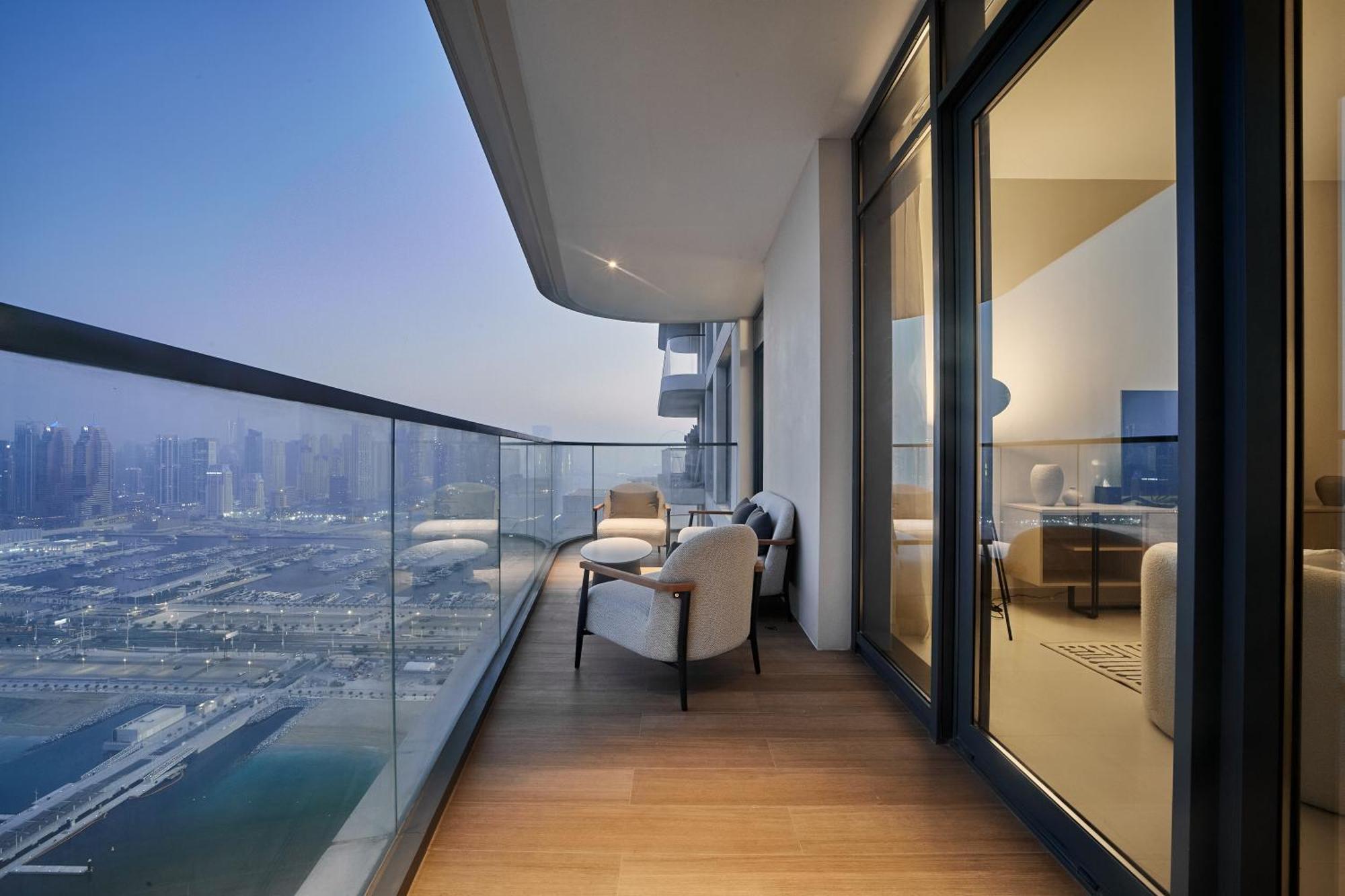 Apartment 2br Beachfront With Stunning Marina View *