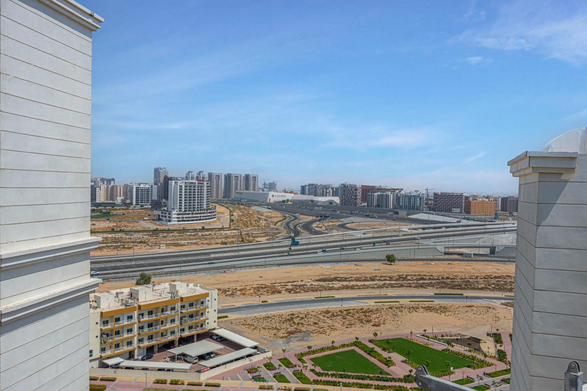 Relaxing In Exciting Dubailand District * Dubai