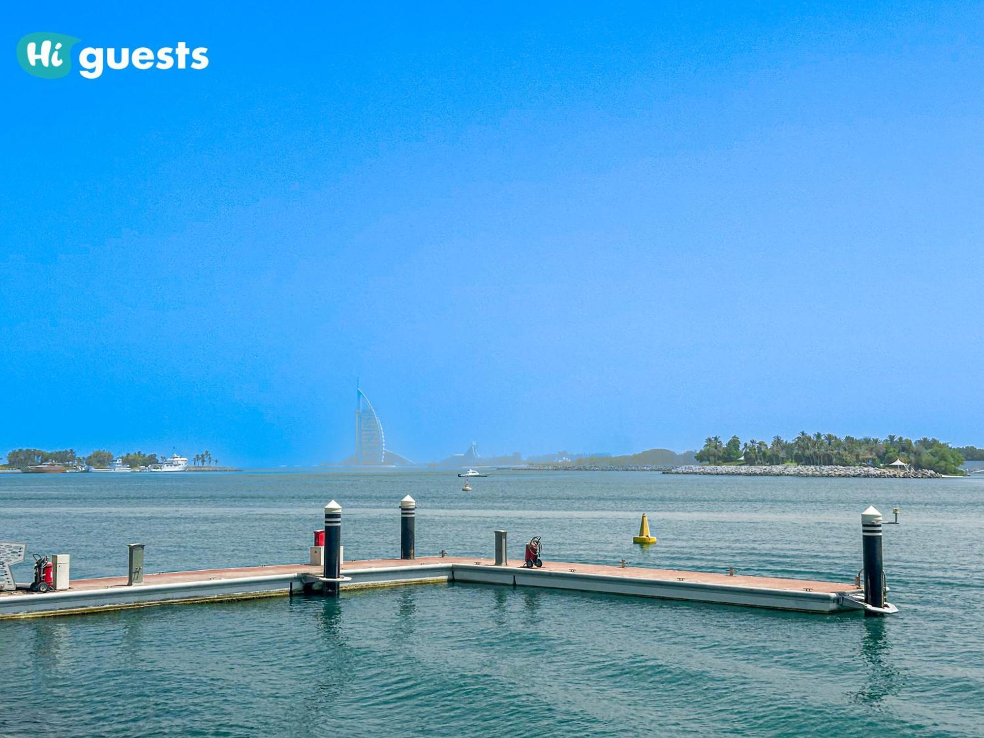 Higuests - Premier Beachfront Stylish 2br Maid Apartment Dubai