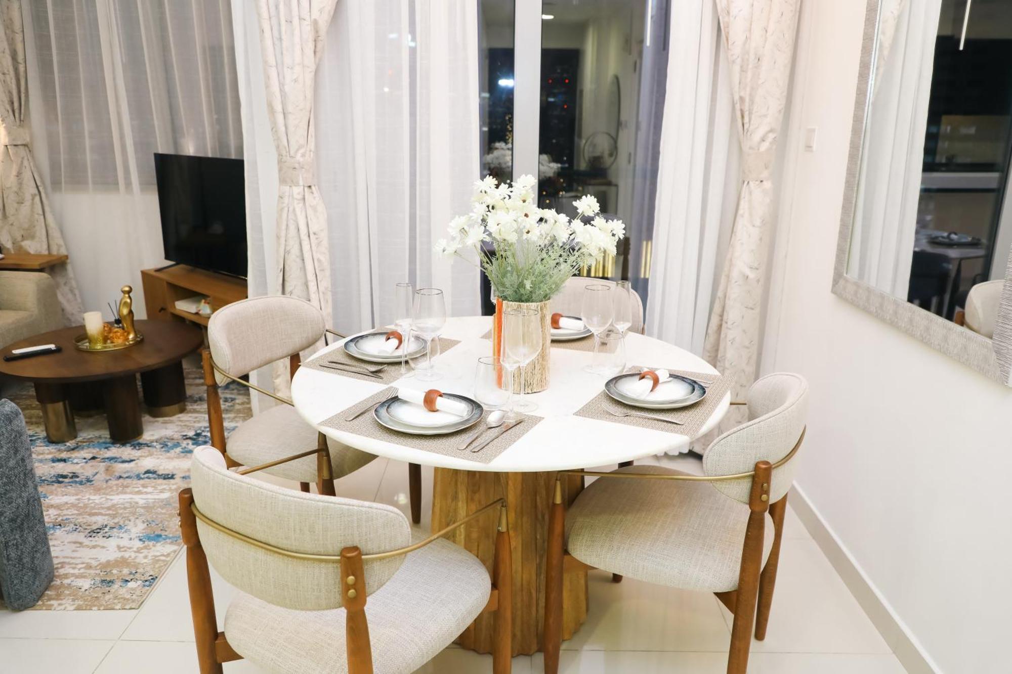 Luxury 1br With Burj Khalifa View In A 5 Star Facilities - 5 Min Walk To Mall
