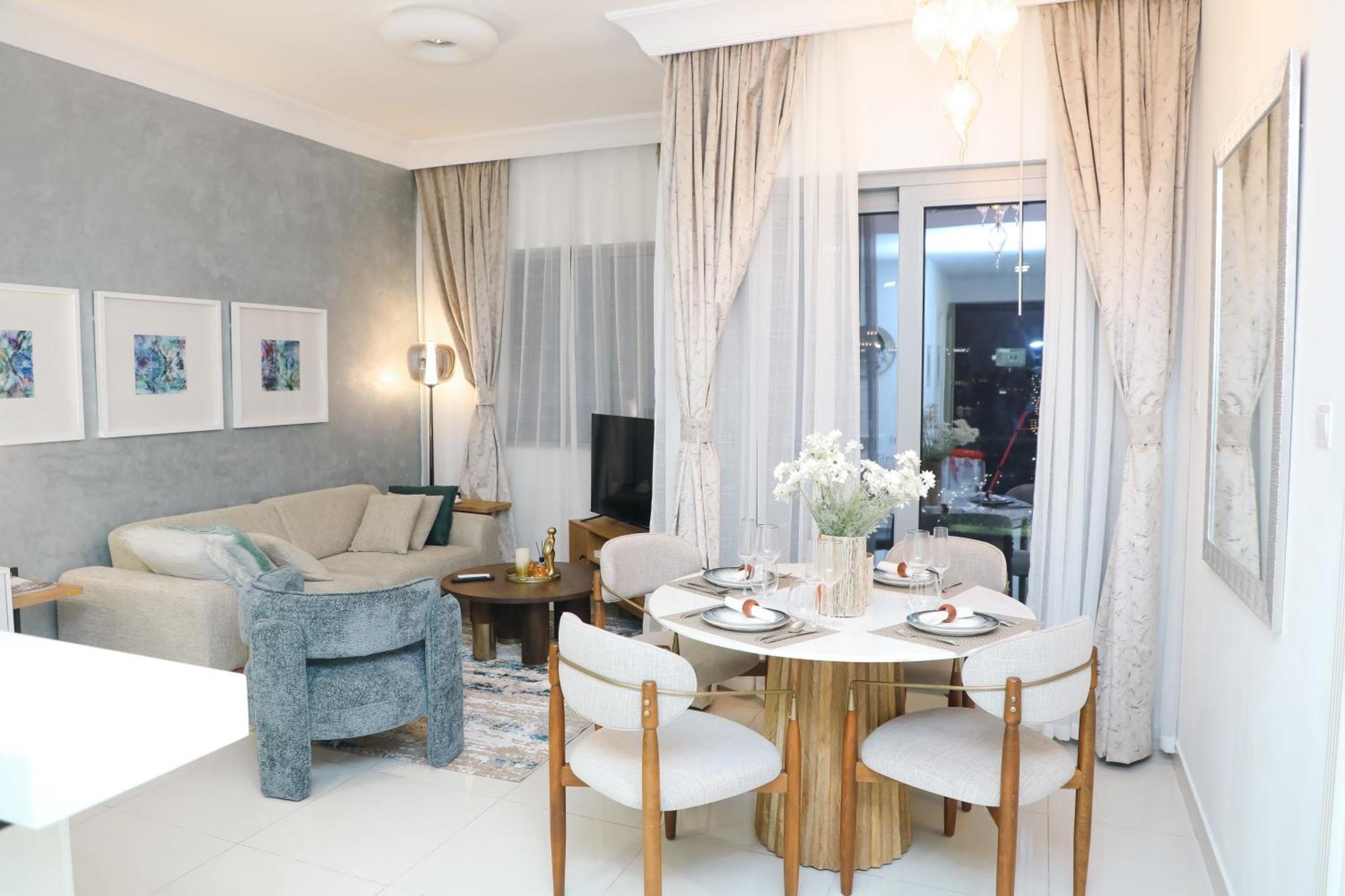 Luxury 1br With Burj Khalifa View In A 5 Star Facilities - 5 Min Walk To Mall
