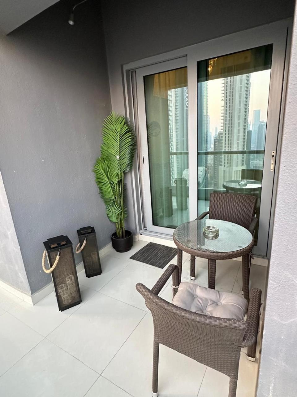 Luxury 1br With Burj Khalifa View In A 5 Star Facilities - 5 Min Walk To Mall * Dubai
