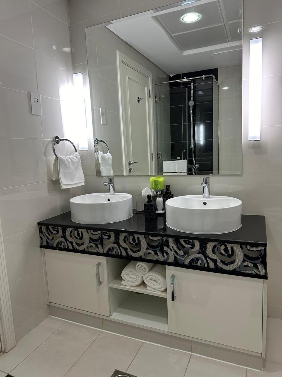 Apartment Luxury 1br With Burj Khalifa View In A 5 Star Facilities - 5 Min Walk To Mall