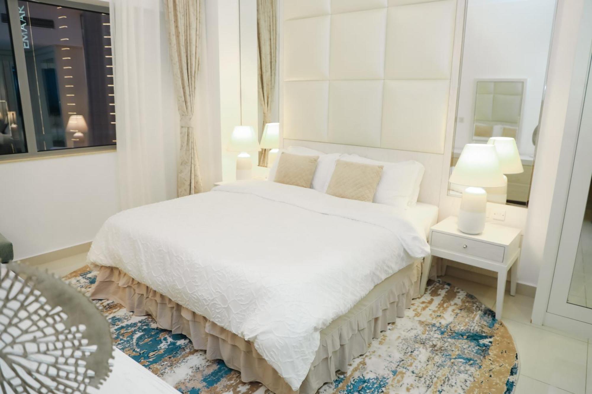 Apartment Luxury 1br With Burj Khalifa View In A 5 Star Facilities - 5 Min Walk To Mall *