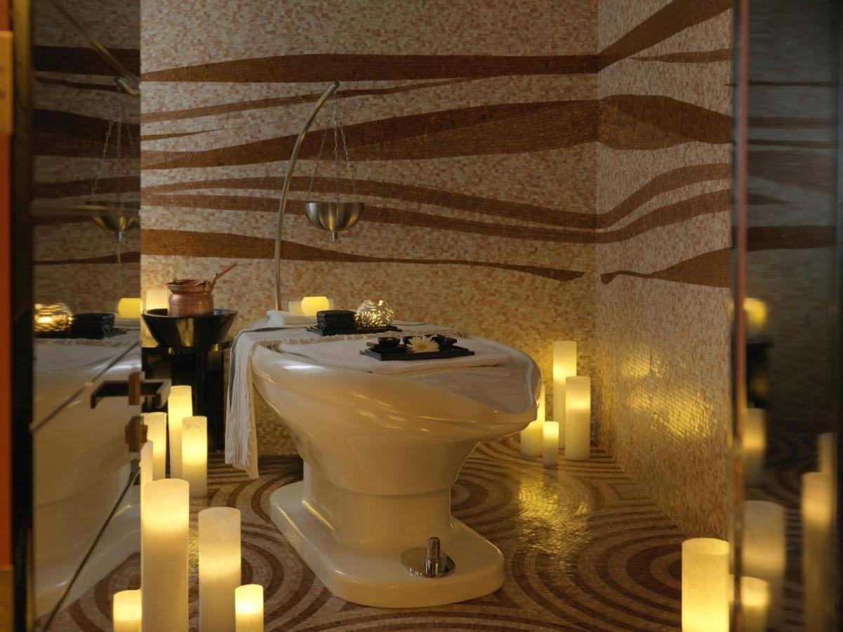 Luxury 1br With Burj Khalifa View In A 5 Star Facilities - 5 Min Walk To Mall * Dubai