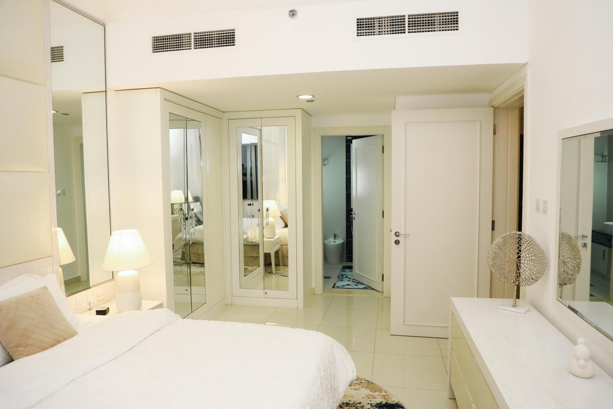 Luxury 1br With Burj Khalifa View In A 5 Star Facilities - 5 Min Walk To Mall Apartment