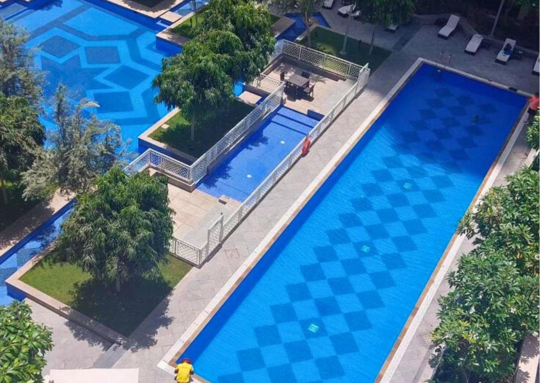 2br Partial Burj Khalifa & Pool View In 29 Boulevard *