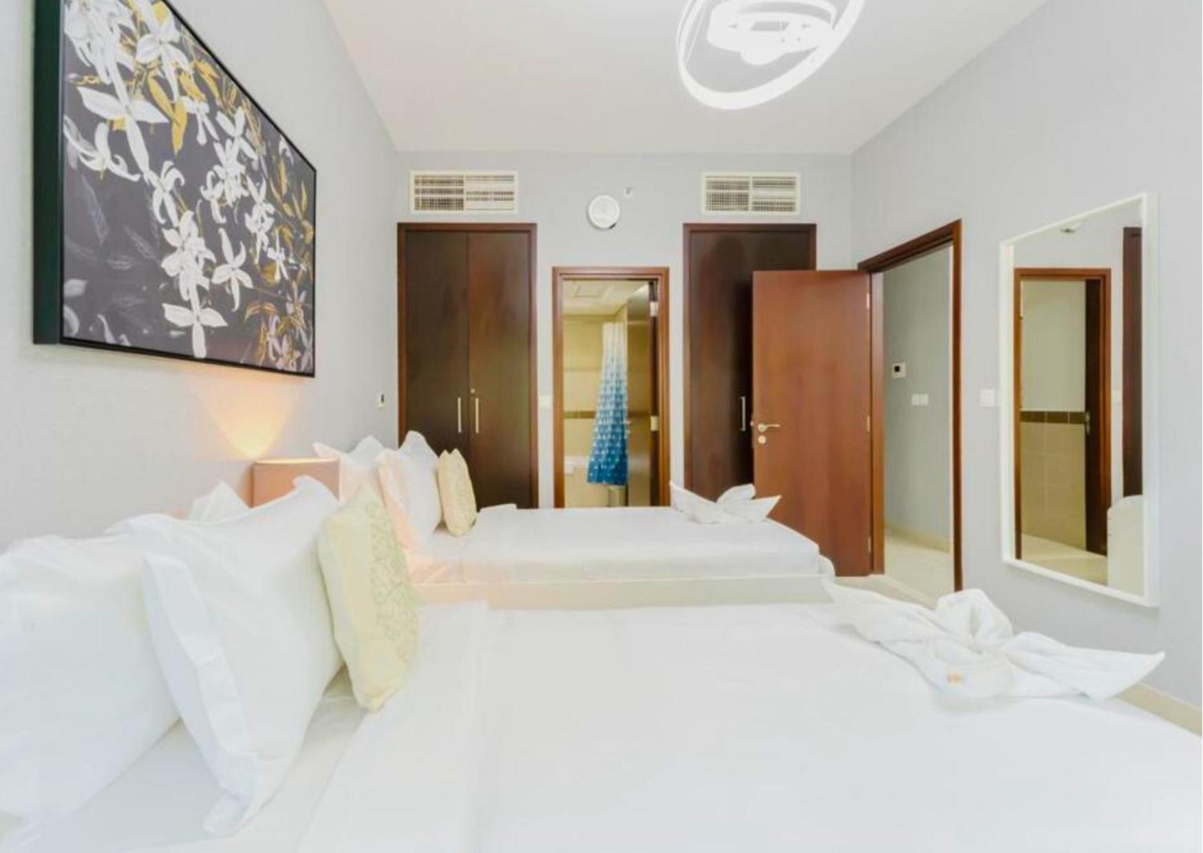 2br Partial Burj Khalifa & Pool View In 29 Boulevard Apartment