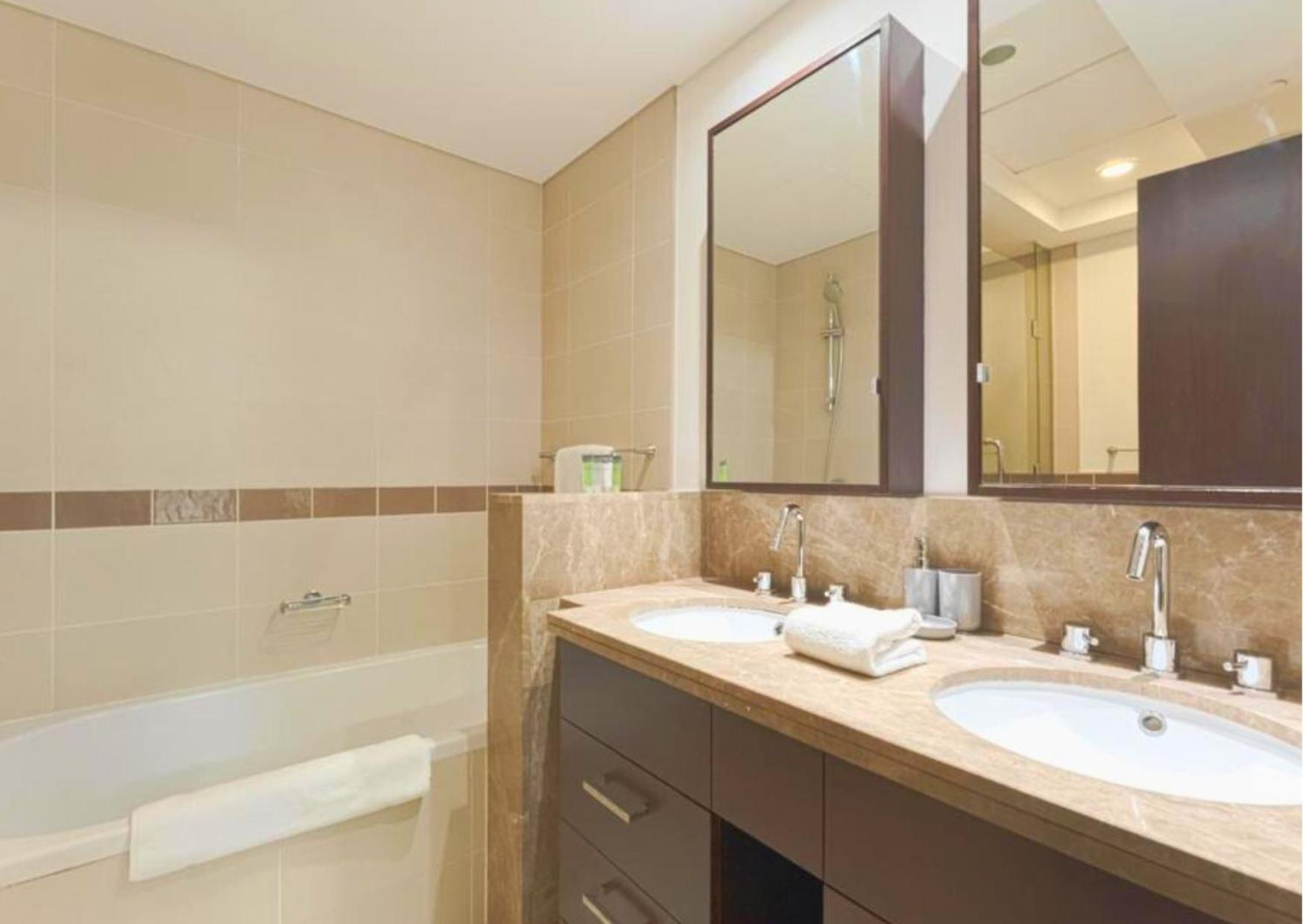 2br Partial Burj Khalifa & Pool View In 29 Boulevard *
