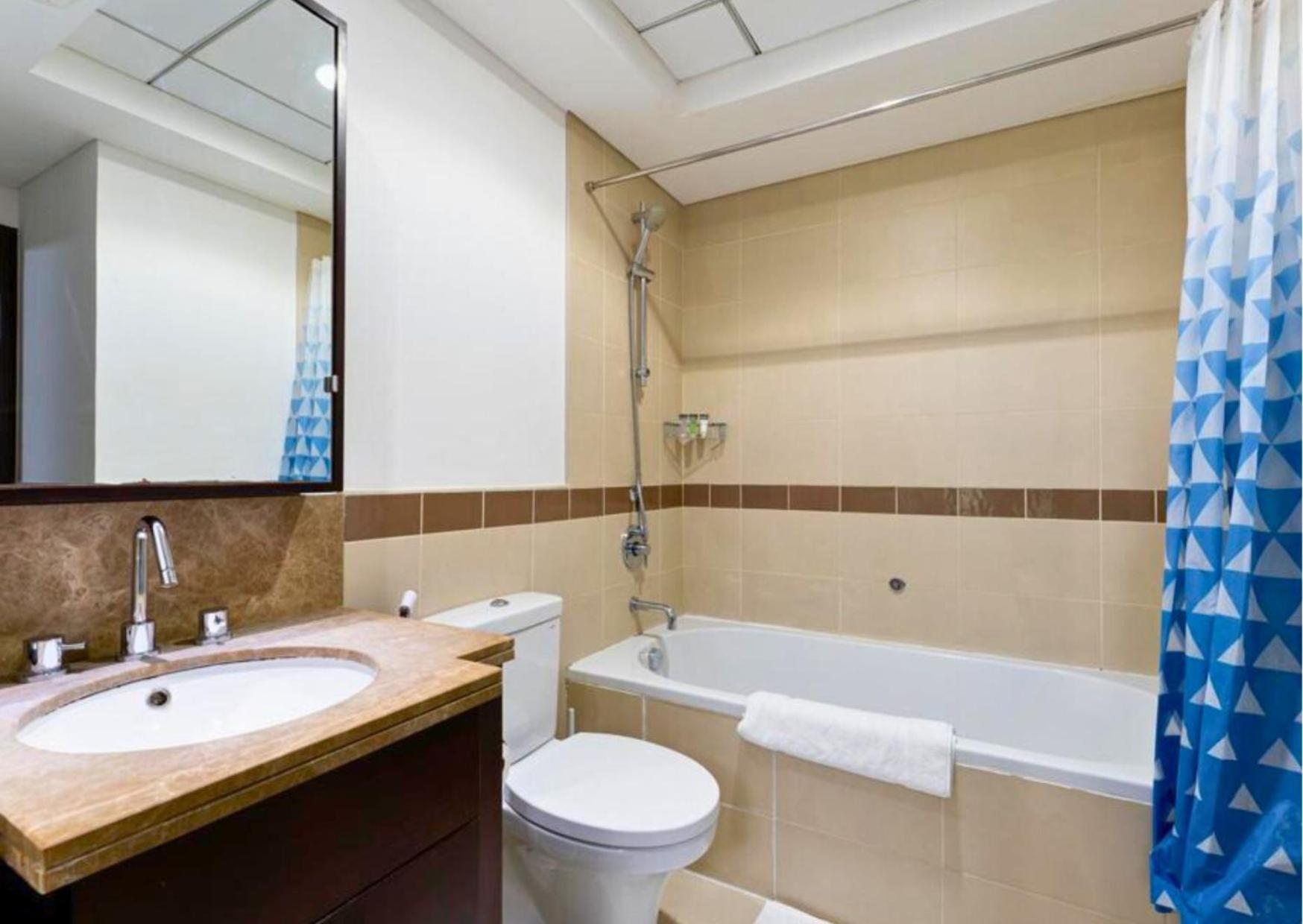 2br Partial Burj Khalifa & Pool View In 29 Boulevard *