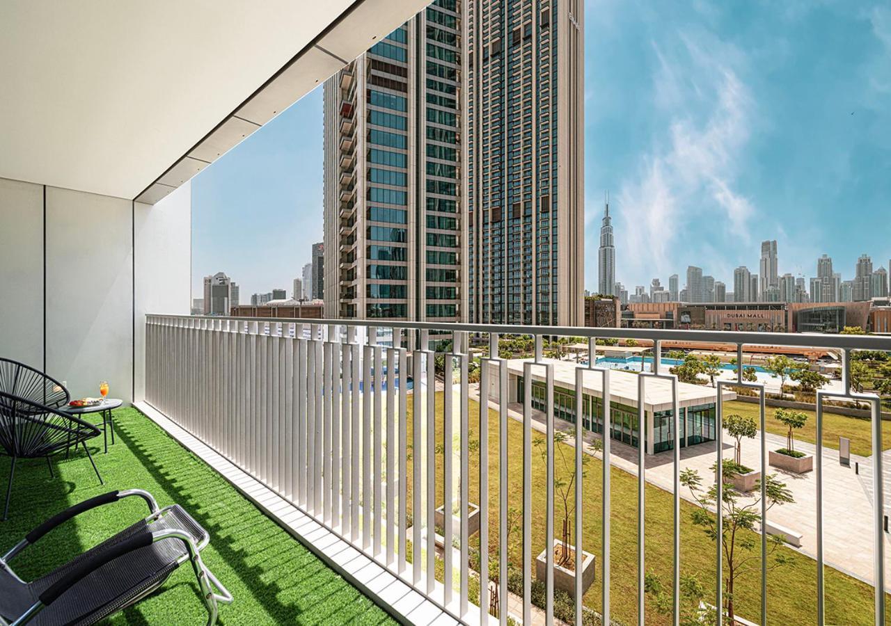 Luxurious Burj Khalifa View 5 Star 4bd In Downtown With Mall Access - Brand New Apartment